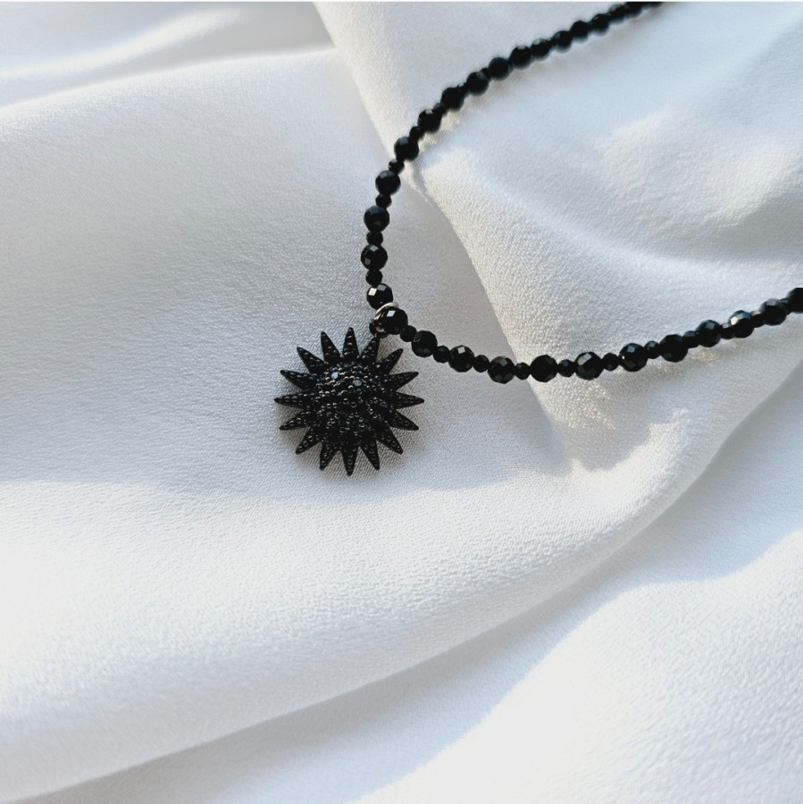 Vėrinys "Black sun"